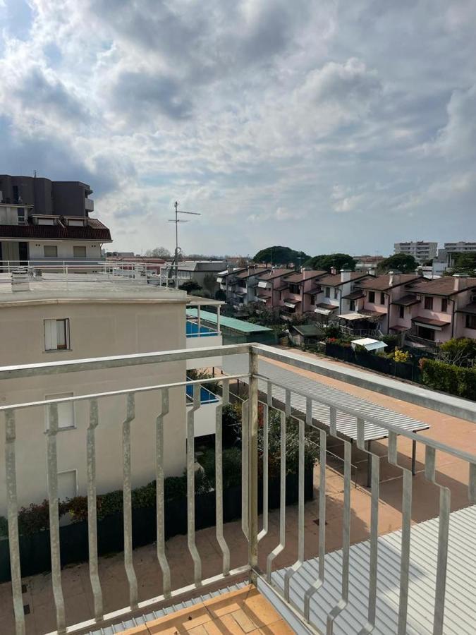 Condominio Michelangelo-Solo Per Famiglie- Walterigato Apartments Lido di Jesolo Exterior photo